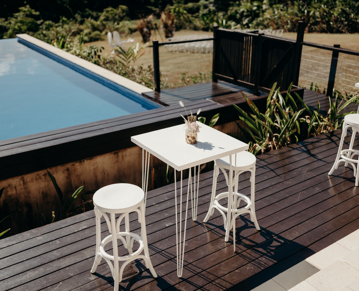 Bentwood Bar Stool (White)